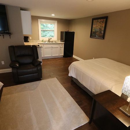 Brimley Motel Suites Kültér fotó